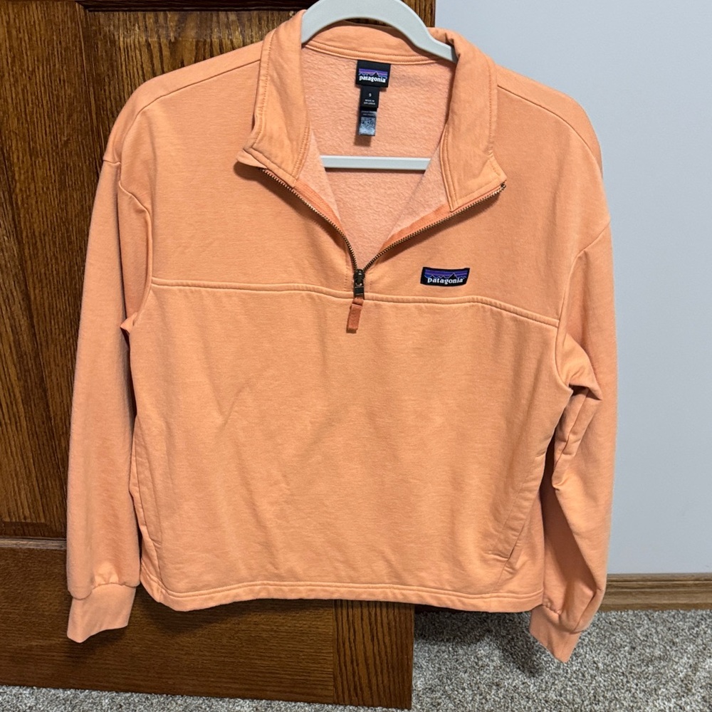 Patagonia Small coral Ahnya quarter zip
